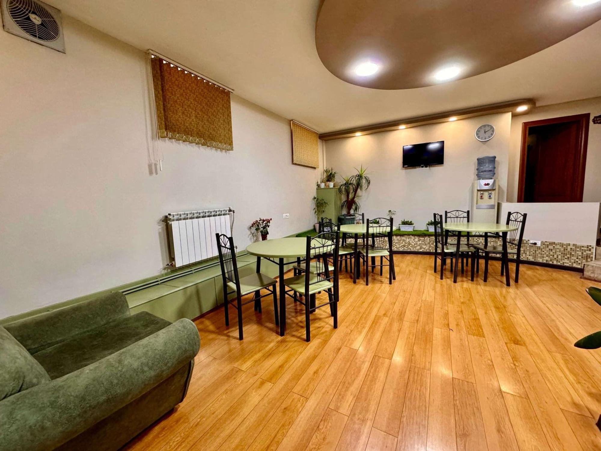 Time Hotel & Tours Γιερεβάν Εξωτερικό φωτογραφία