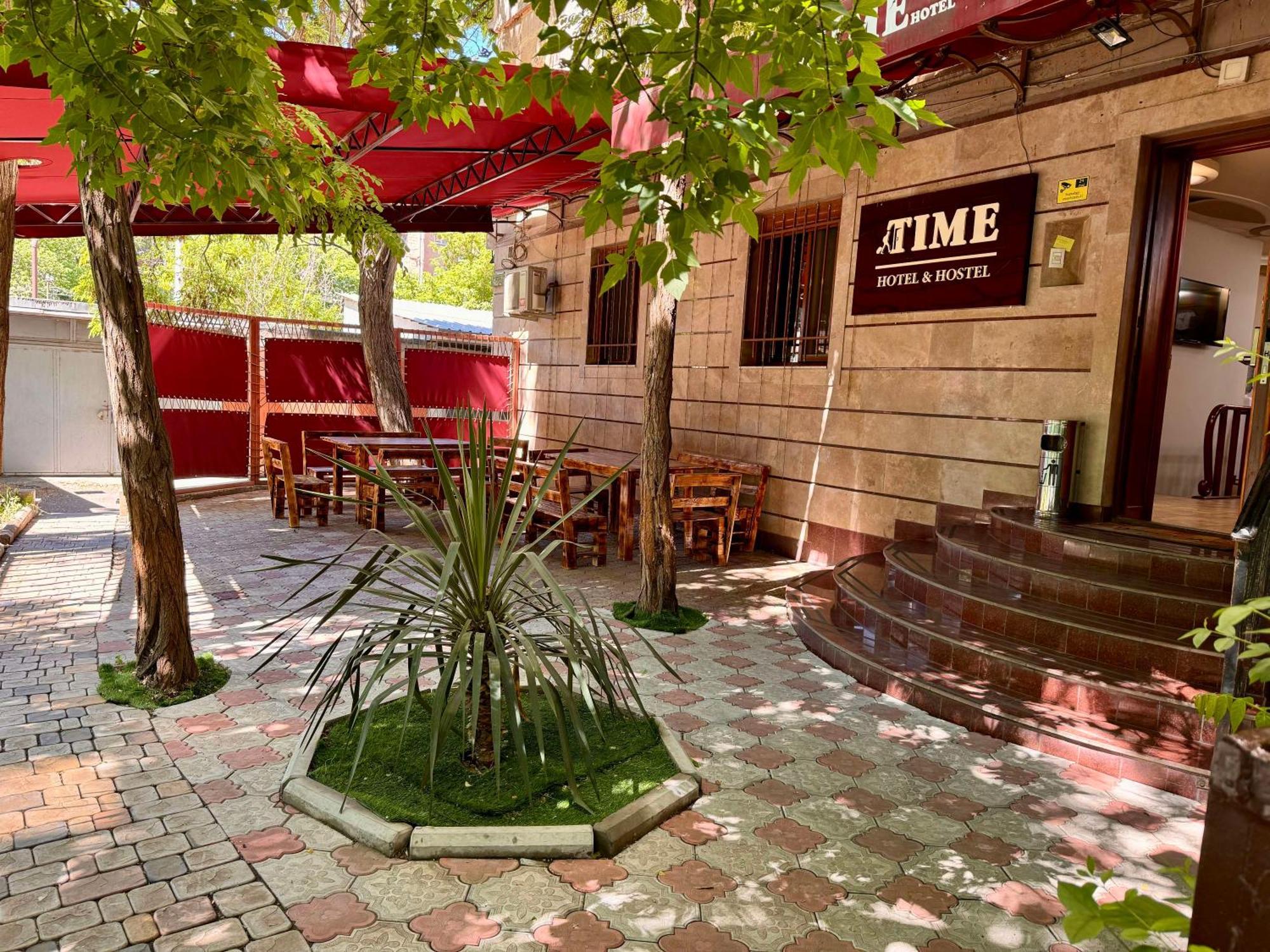 Time Hotel & Tours Γιερεβάν Εξωτερικό φωτογραφία