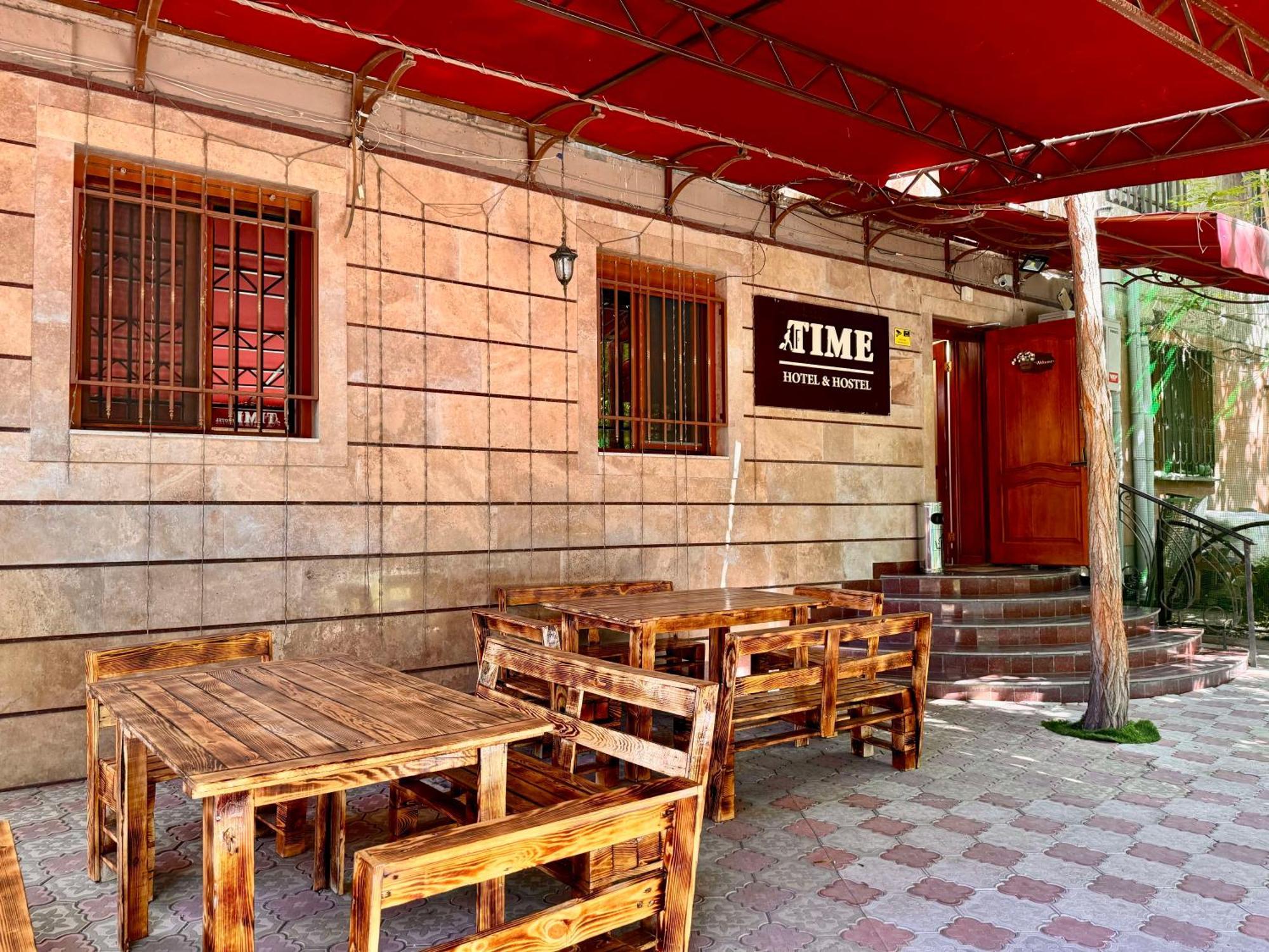 Time Hotel & Tours Γιερεβάν Εξωτερικό φωτογραφία