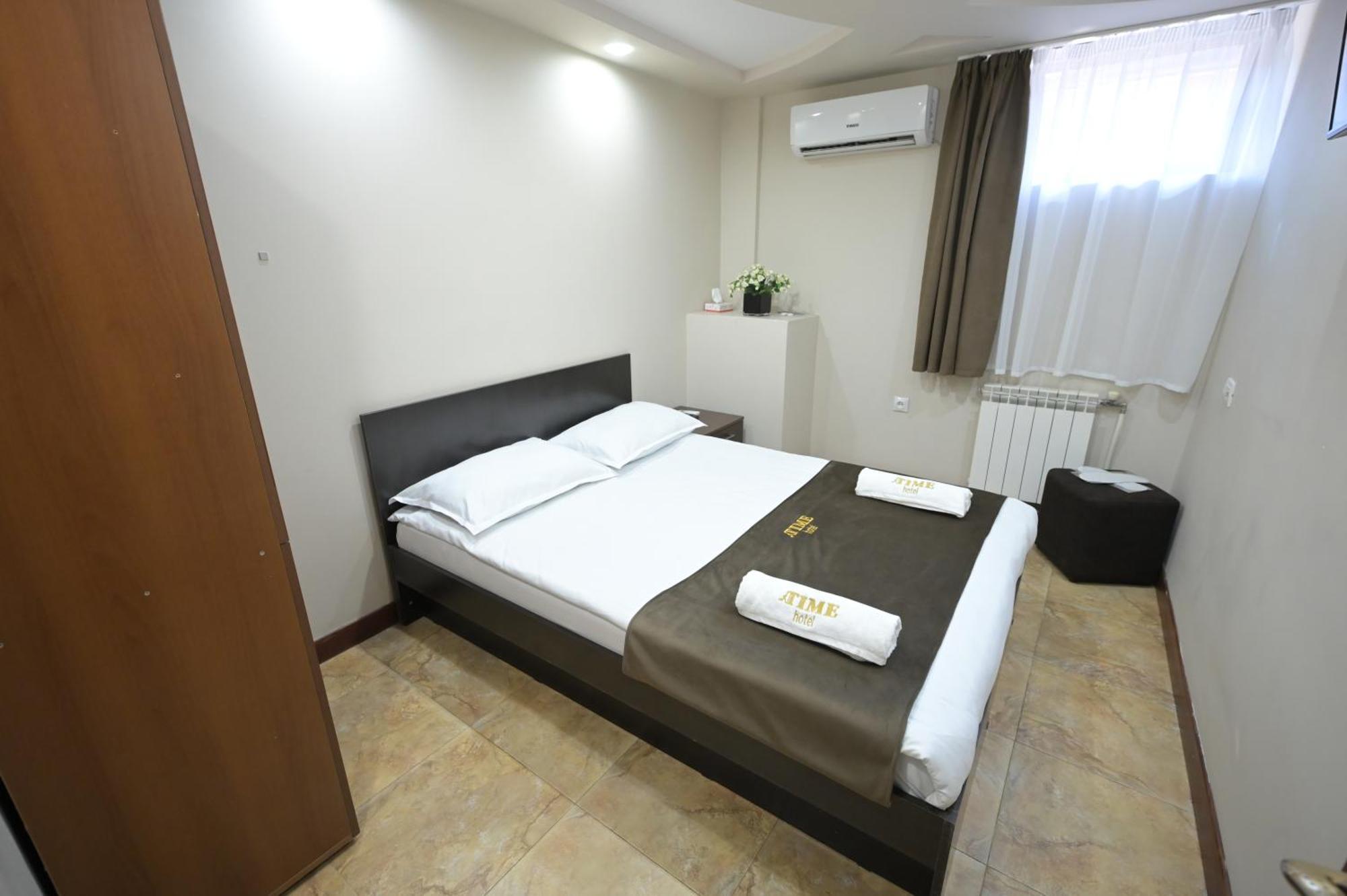 Time Hotel & Tours Γιερεβάν Εξωτερικό φωτογραφία