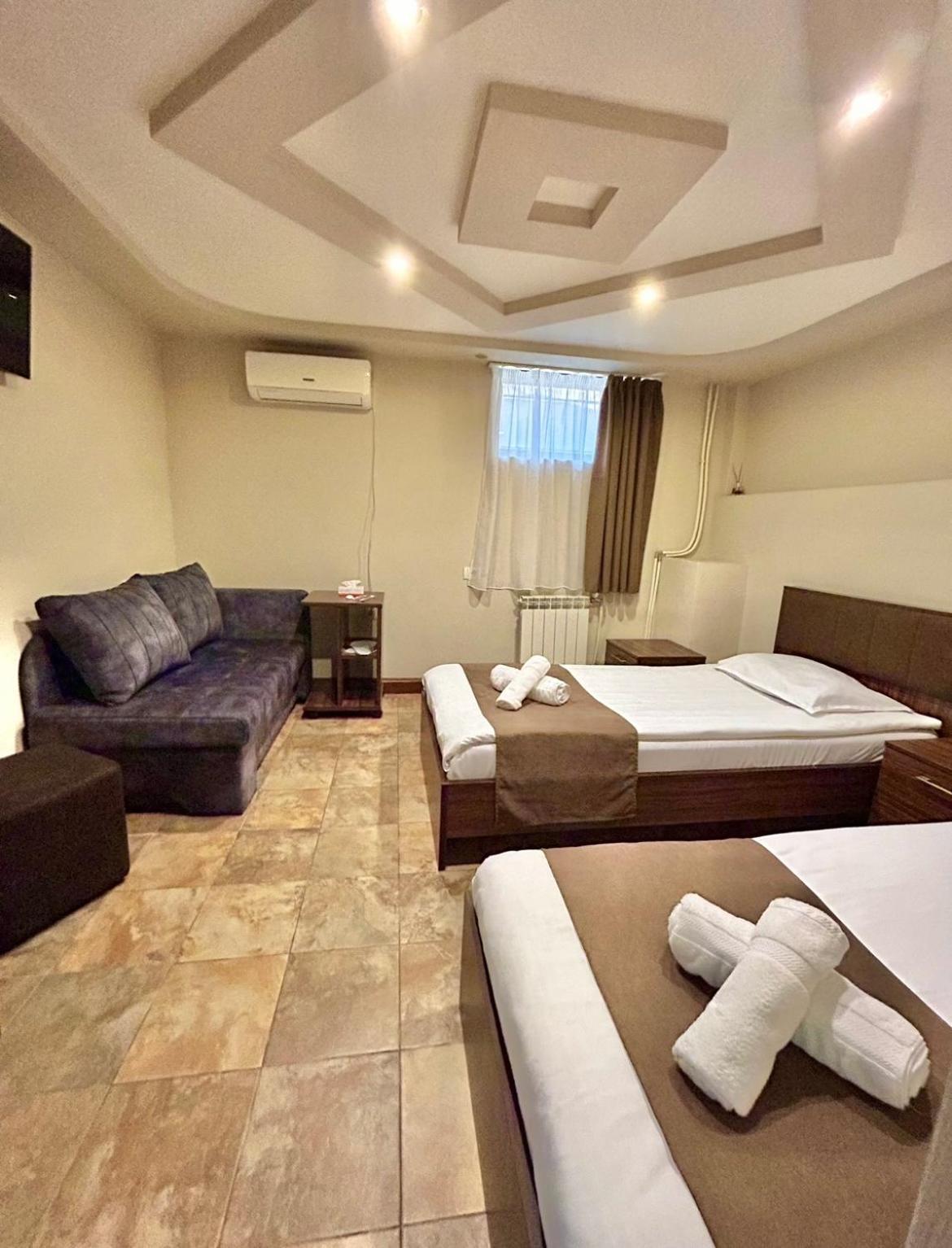 Time Hotel & Tours Γιερεβάν Εξωτερικό φωτογραφία