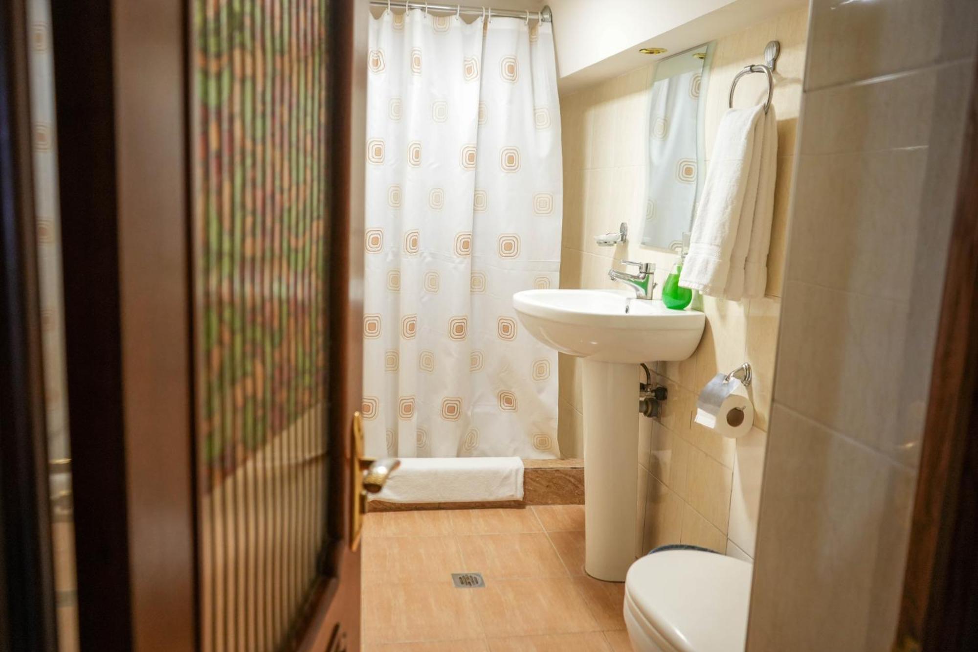Time Hotel & Tours Γιερεβάν Δωμάτιο φωτογραφία