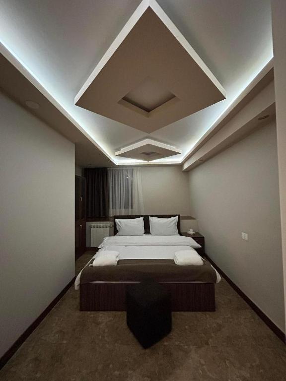 Time Hotel & Tours Γιερεβάν Δωμάτιο φωτογραφία